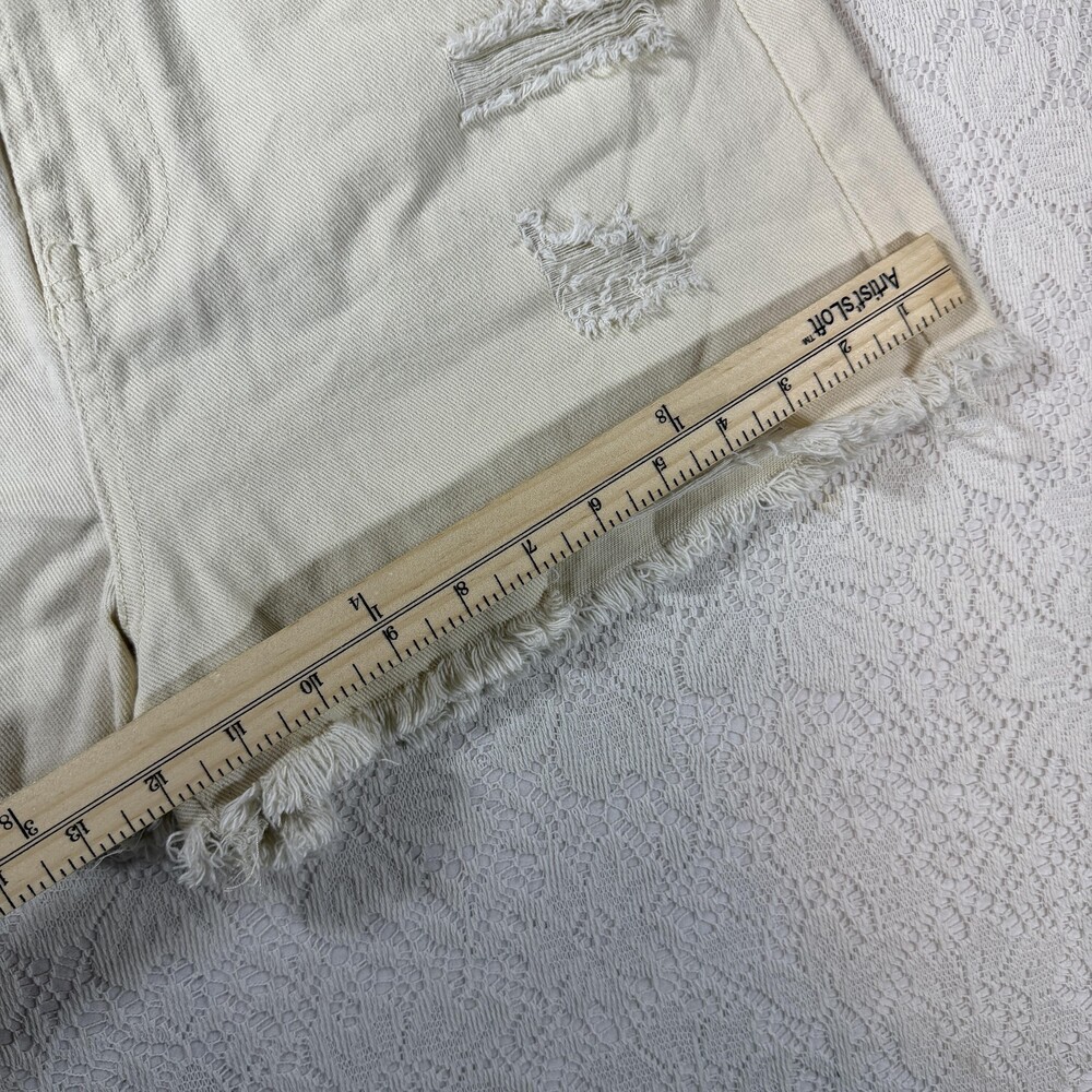 Love Tree Denim Shorts Womens Large White High Rise Distressed Cutoff Frayed Hem - Picture 3 of 9